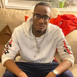 Meet your Posher, Dior